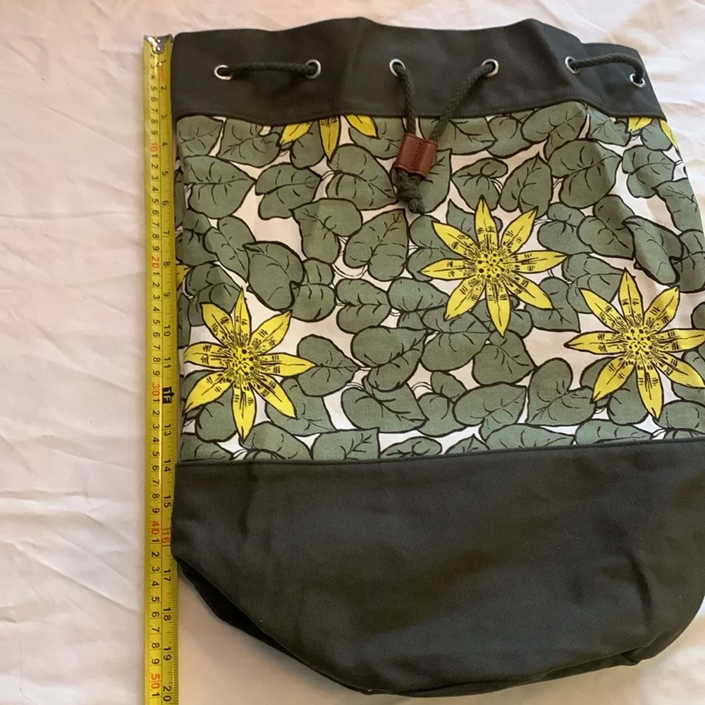 JW Anderson x Uniqlo Shoulder Bag - Picture 9 of 10